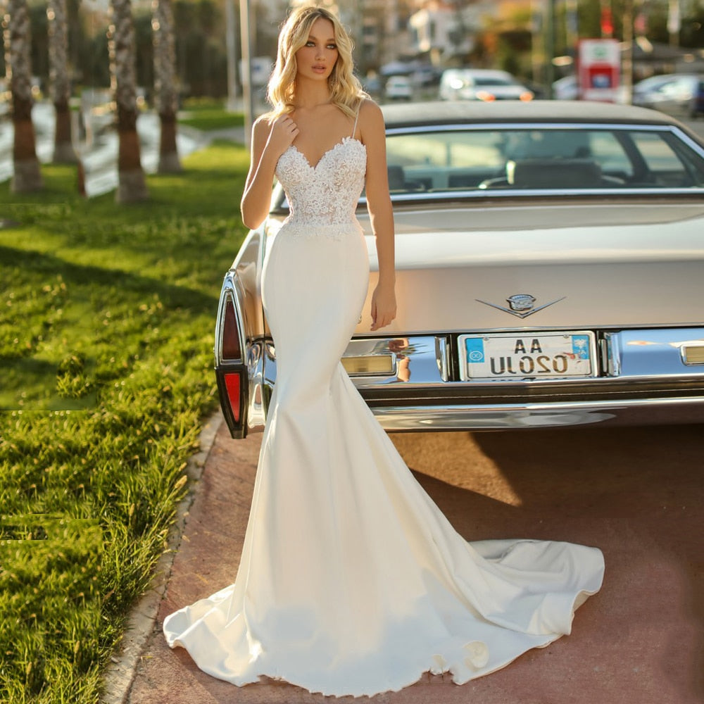 Sexy Mermaid Wedding Dress White Custom Made Backless  Spaghettti Straps Sweetheart Bohemian Sweep Train Lace Bridal Gown