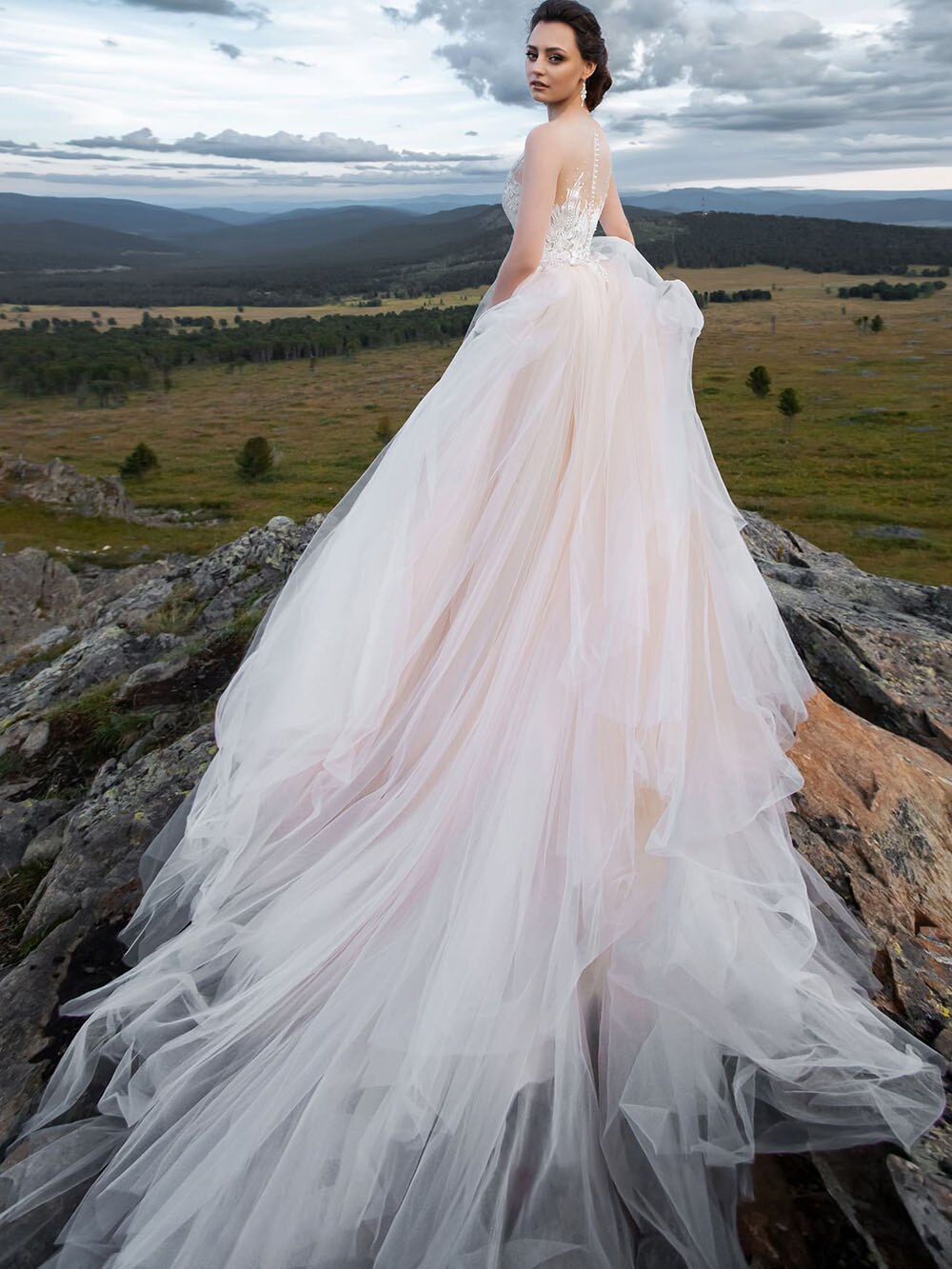 Blush Pink Color WeddinG Dress Princess Sweetheart Floor length Organza Tulle Sweep Train Robe De Mariee Custom Made Elegant