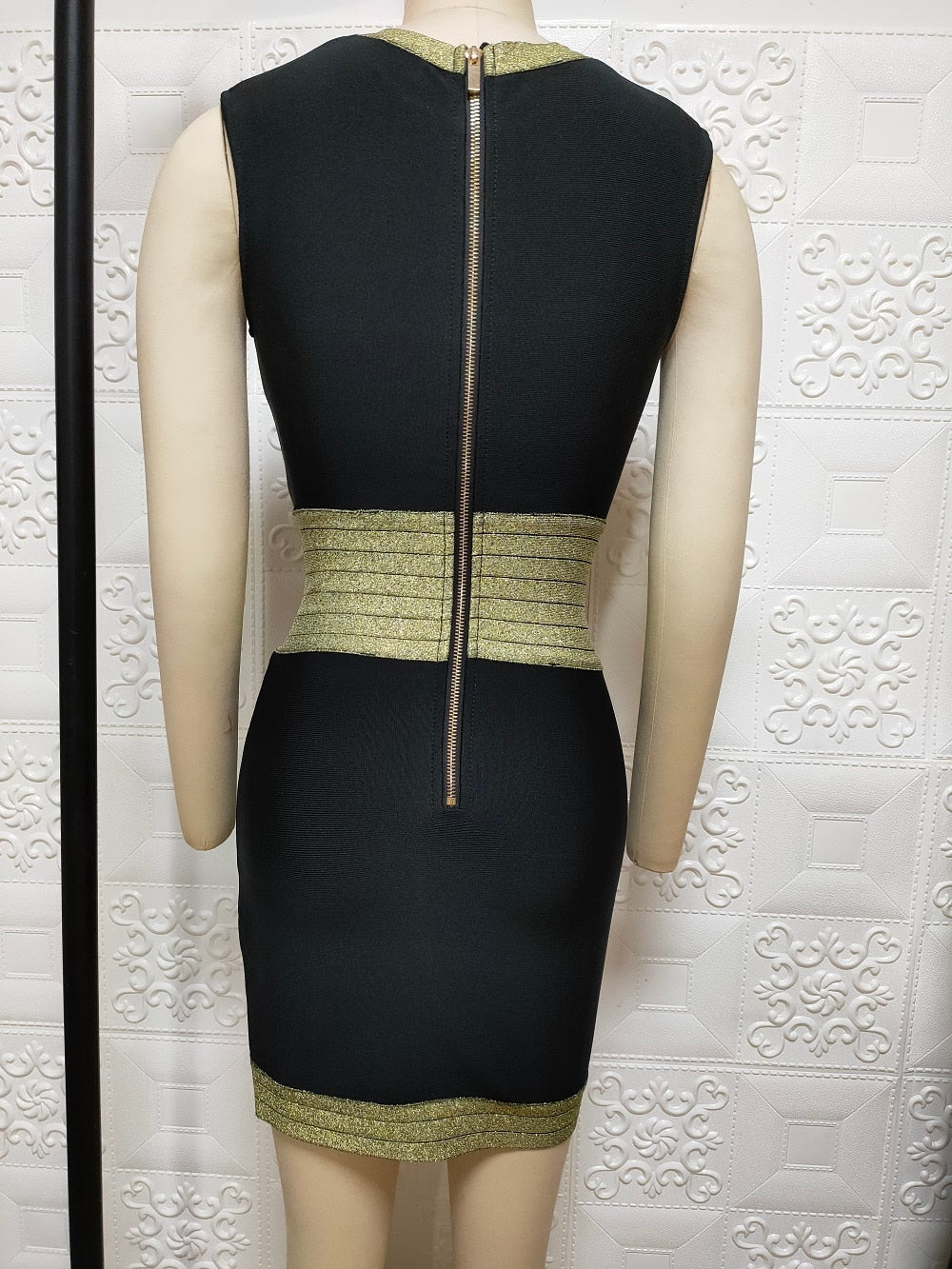 Summer Elegant Women Bandage Dress Patchwork Shinning Sleeveless O-Neck Mini Bodycon Buttock Casual Sexy Tight Club Gold Fashion