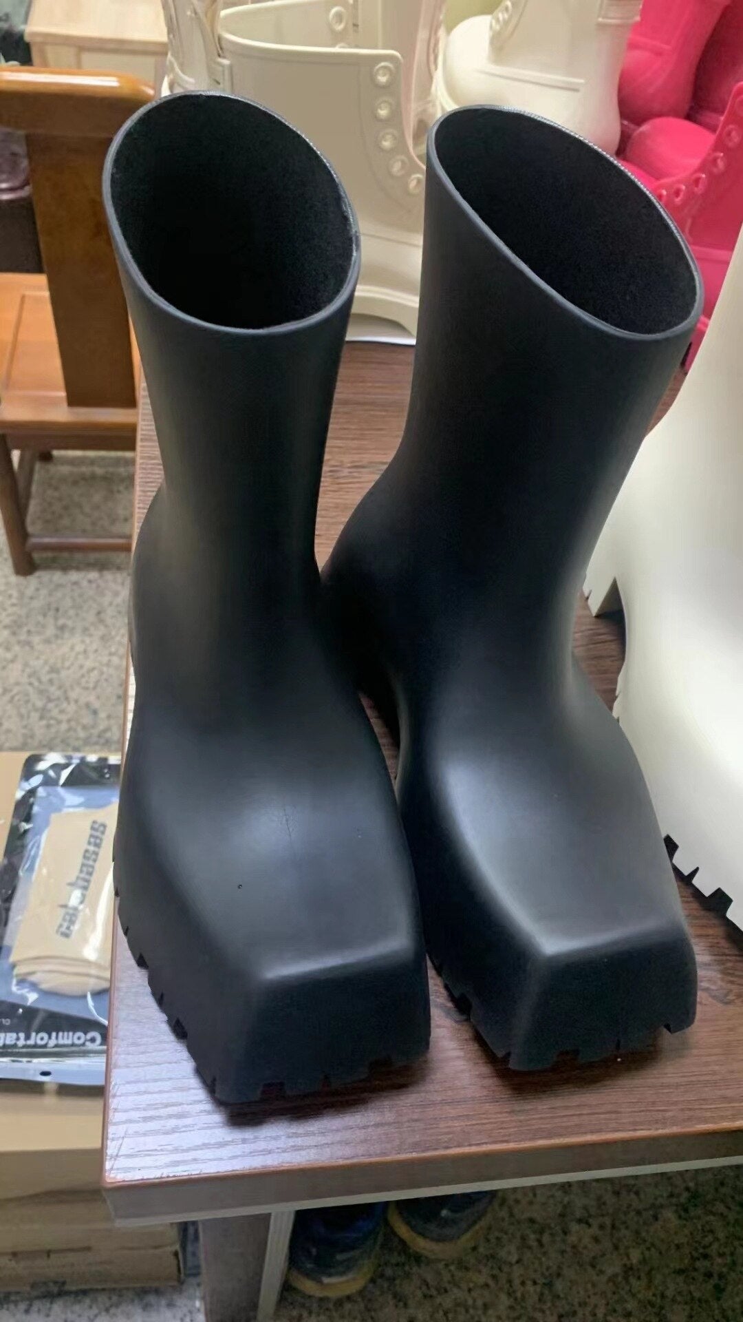 Rain boots simple solid color waterproof boots fashion PVC one-piece Boots Black Leather Rhinestone boots