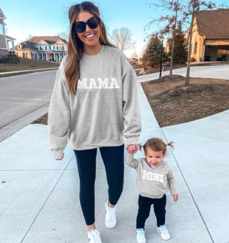 Mama Mini Letter Print Mother Daughter Clothes Family Matching Hoodies Long Sleeve Sweatshirt for Mother Kids Family Outfits