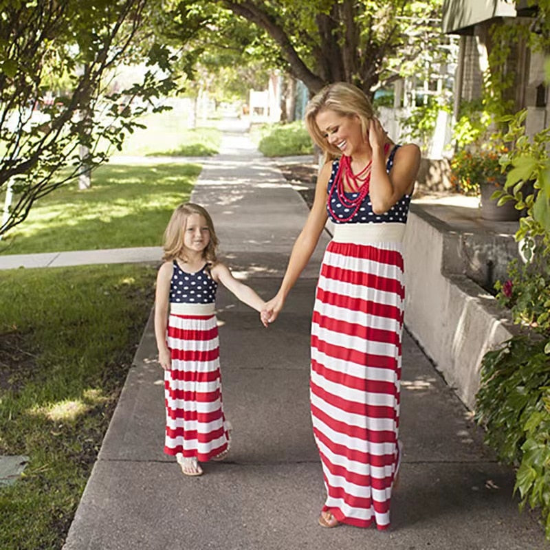 Striped Mother Daughter Matching Dresses Family Set Sleeveless Mommy and Me Clothes Fashion Woman Girls Long Dress Outfits